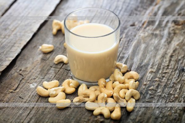 sữa hạt điều không tăng cholesterol trong máu